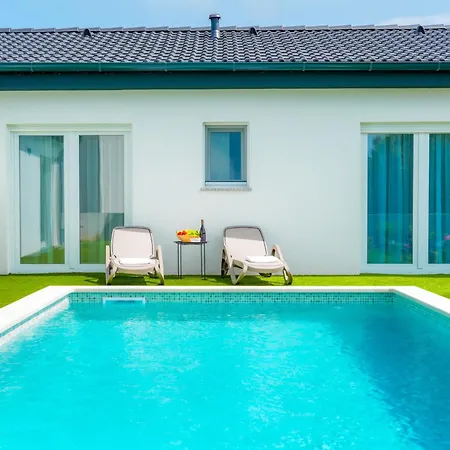 Cordis By Interhome * Pula