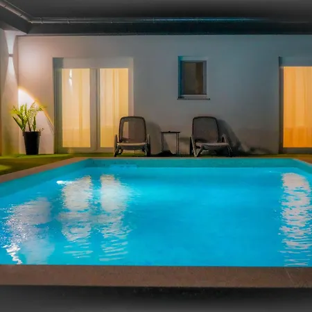 Cordis By Interhome בית נופש פולה