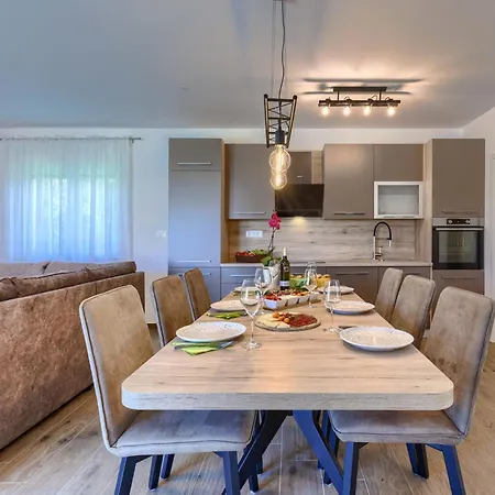 Cordis By Interhome Pula