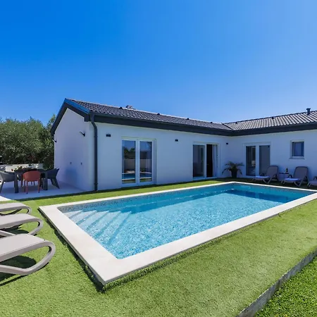 בית נופש Cordis By Interhome פולה