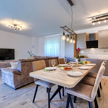 Cordis By Interhome * Pula