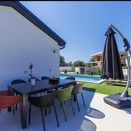 Semesterbostad Cordis By Interhome *